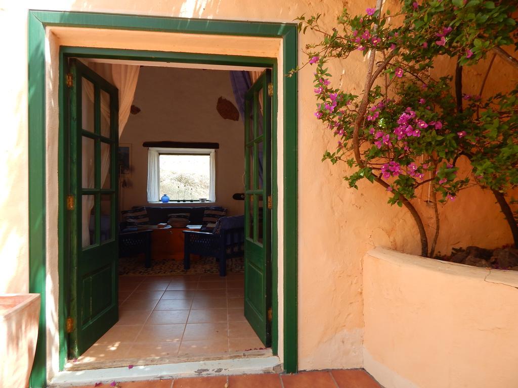 La Casa Caldera Casa de hóspedes Femés Exterior foto