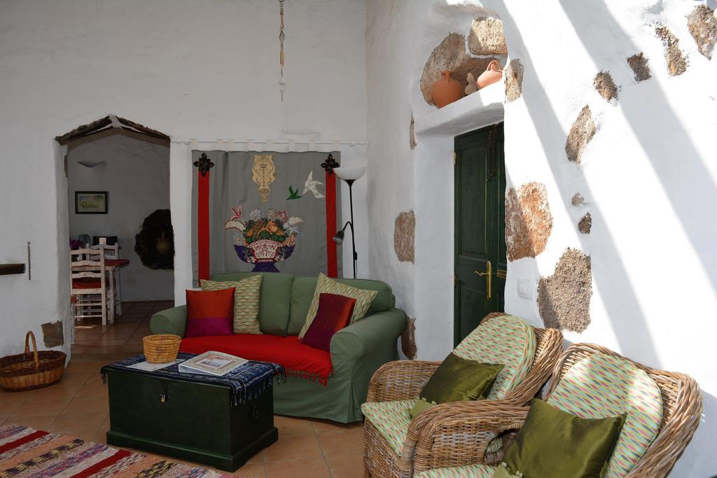 La Casa Caldera Casa de hóspedes Femés Exterior foto